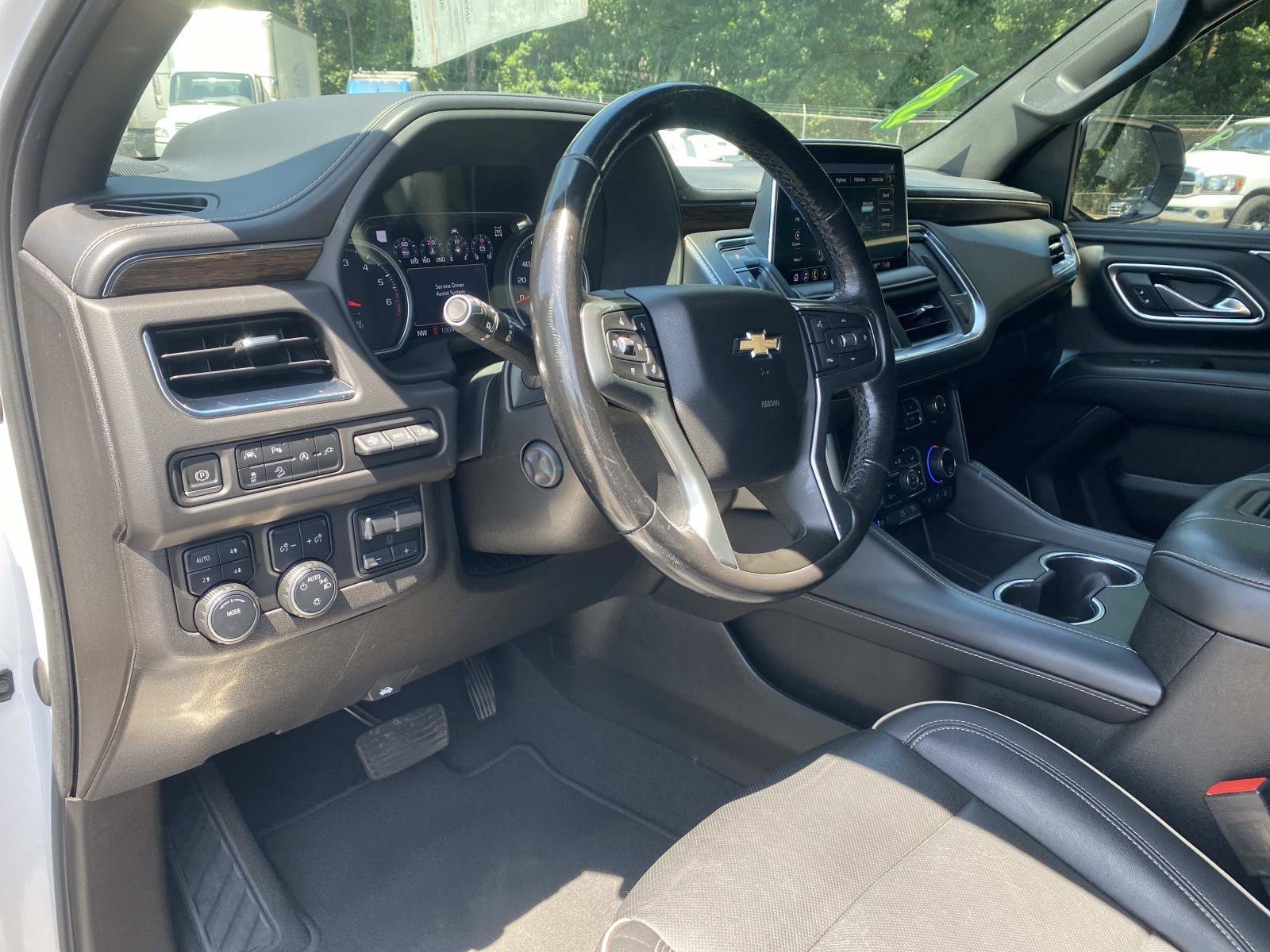 Used 2021 Chevrolet Suburban Premier w/ Premium Package AWD/4WD image 27