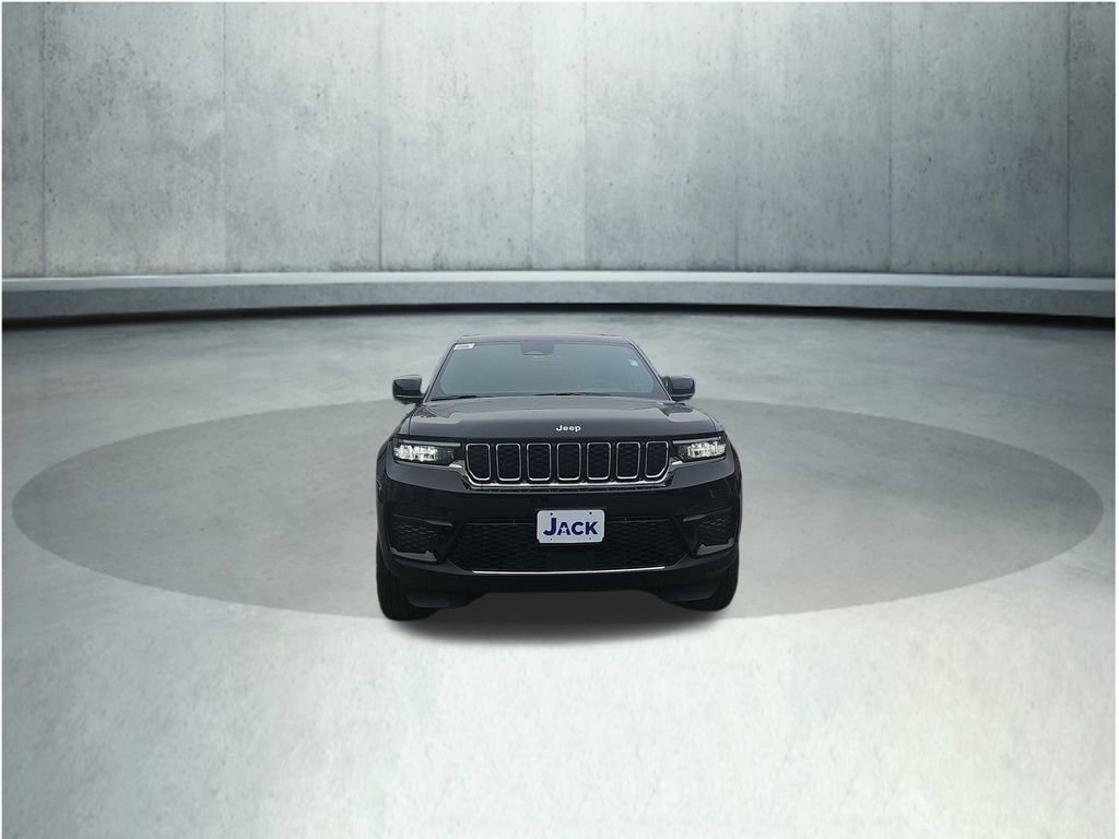 New 2025 Jeep Grand Cherokee Laredo X w/ Trailer Tow Package image 9