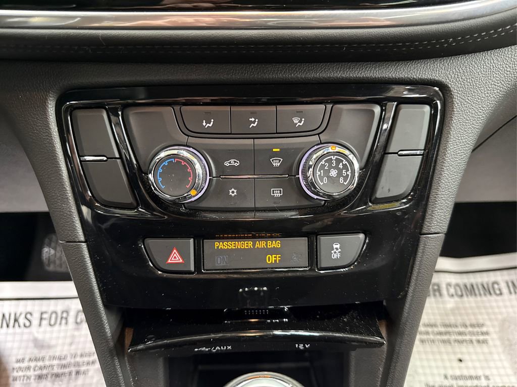 Used 2022 Buick Encore Preferred w/ Safety Package image 29