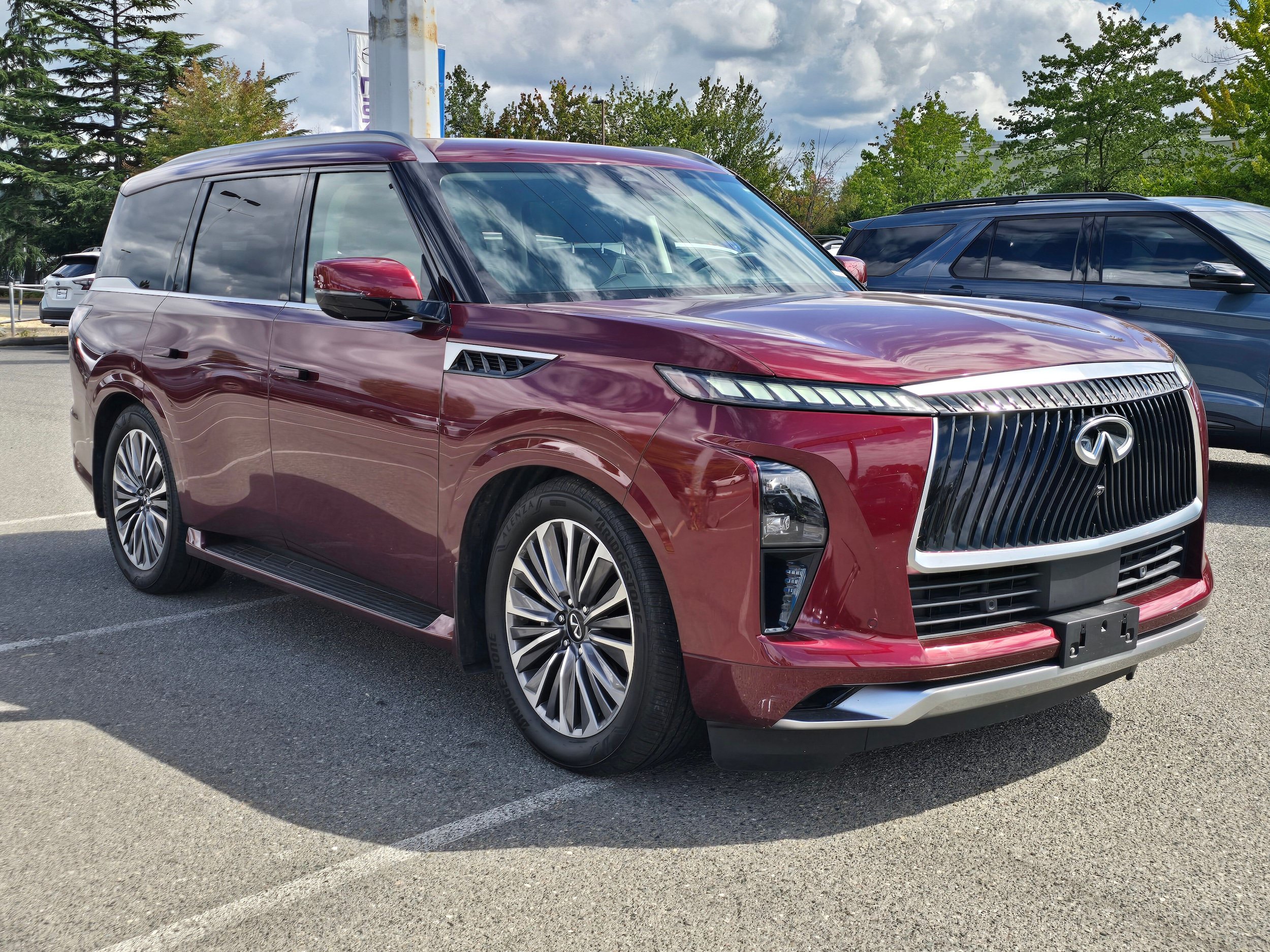 Used 2025 INFINITI QX80 Luxe AWD/4WD image 7
