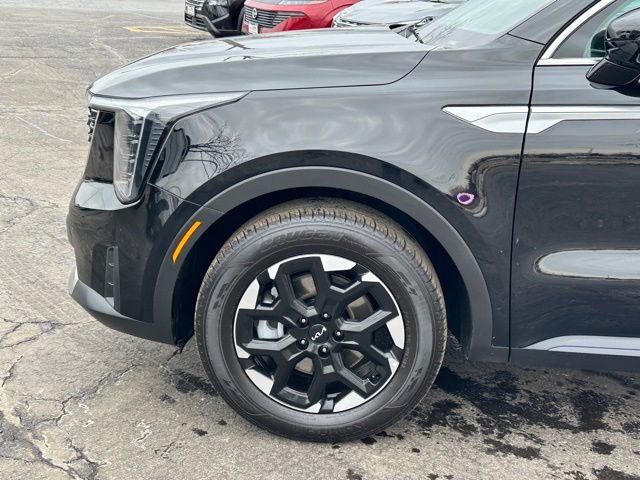 Used 2025 Kia Sorento S image 7
