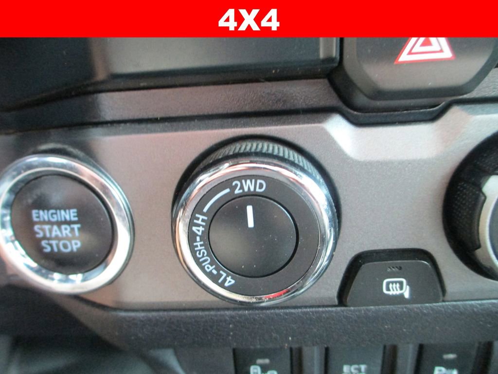 Used 2019 Toyota Tacoma TRD Off-Road AWD/4WD image 29