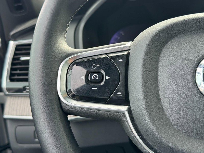 Certified 2024 Volvo XC90 T8 Ultimate w/ Protection Package Premier image 18