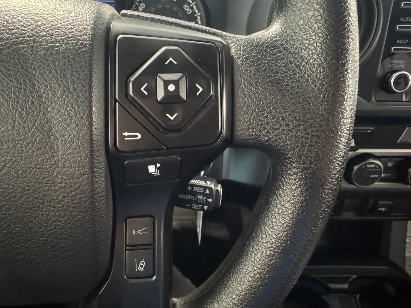 Used 2023 Toyota Tacoma SR AWD/4WD image 35