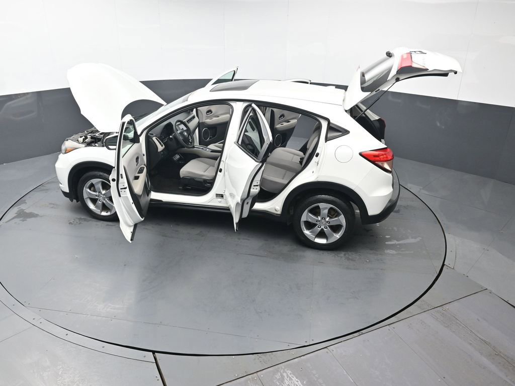 Used 2017 Honda HR-V EX image 41