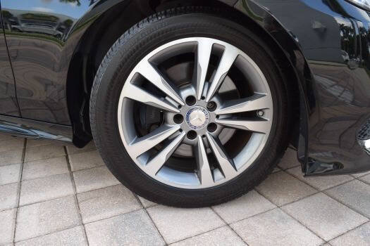 Used 2014 Mercedes-Benz E 250 BlueTEC Sedan image 86