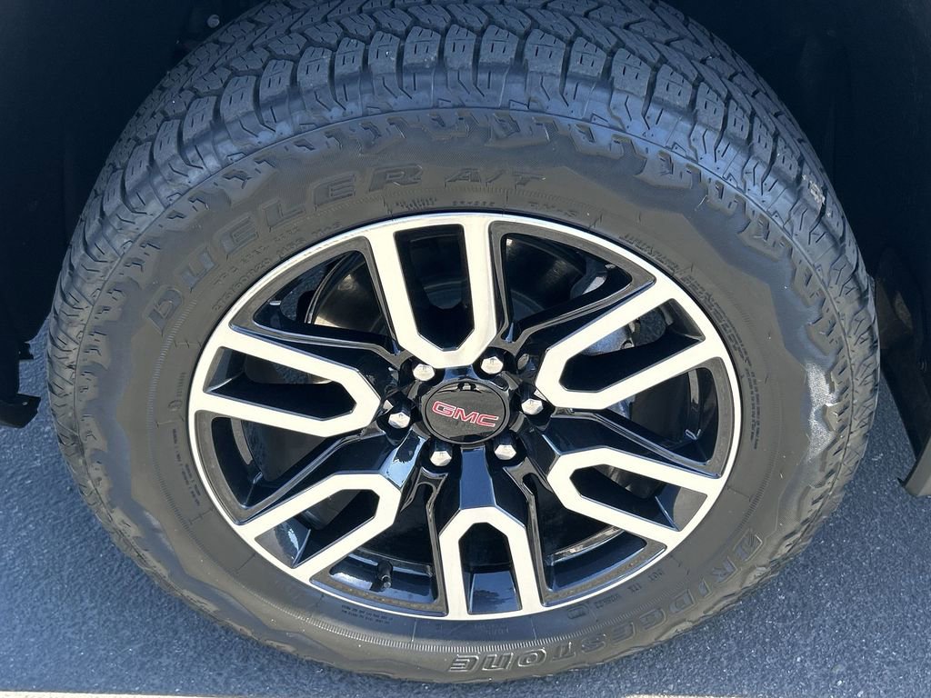 Used 2025 GMC Sierra 1500 AT4 w/ Technology Package image 32
