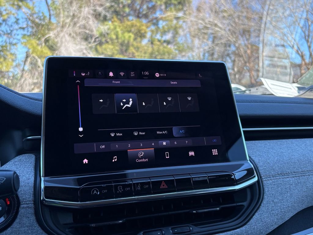 Used 2022 Jeep Compass Latitude image 25