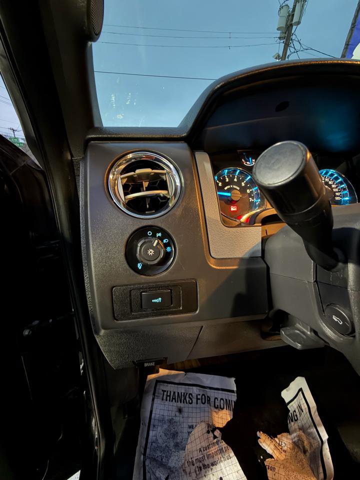 Used 2014 Ford F150 XLT w/ Equipment Group 302A Luxury image 18