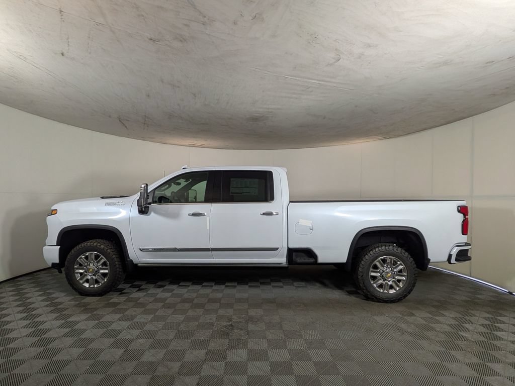 New 2026 Chevrolet Silverado 3500 High Country w/ High Country Premium Package AWD/4WD image 3