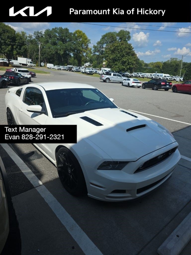 Used 2013 Ford Mustang GT Premium w/ Comfort Pkg RWD image 23