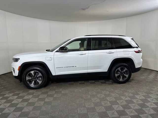 Used 2022 Jeep Grand Cherokee Limited 4xe w/ Luxury Tech Group II image 6