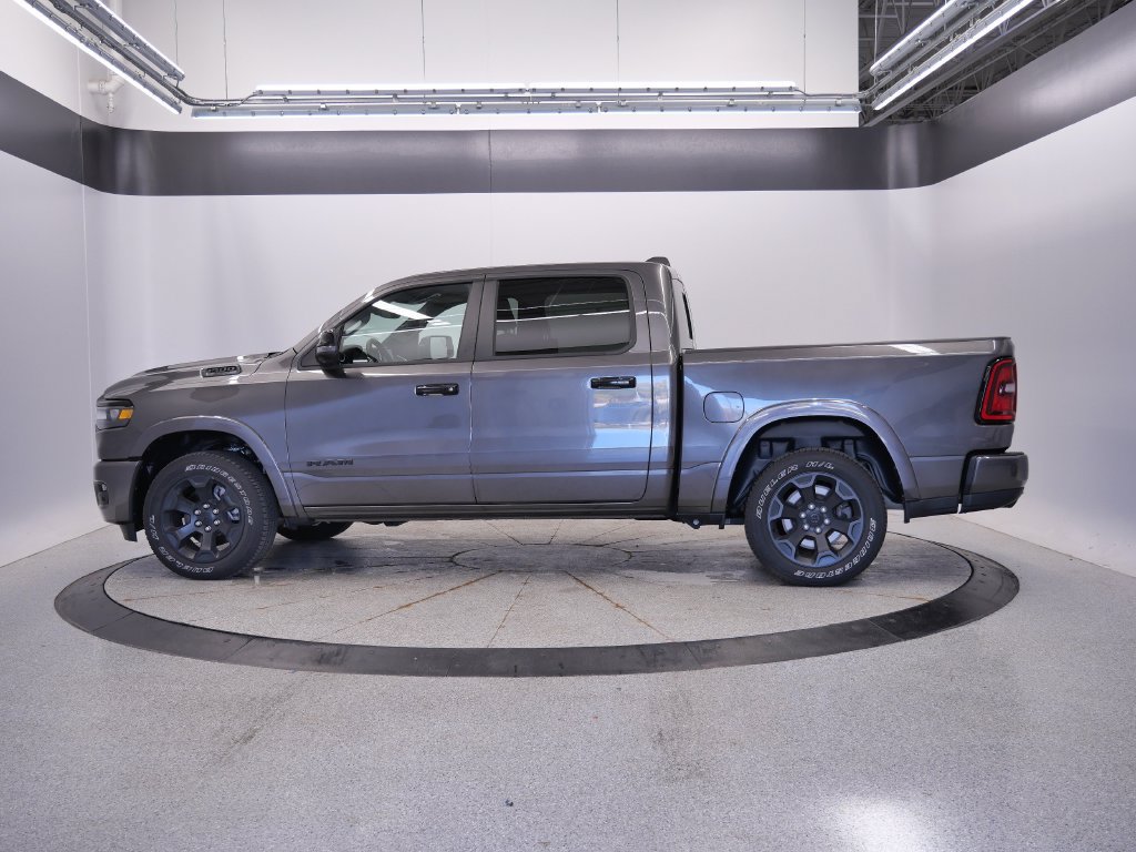 Used 2025 RAM 1500 Big Horn AWD/4WD image 2