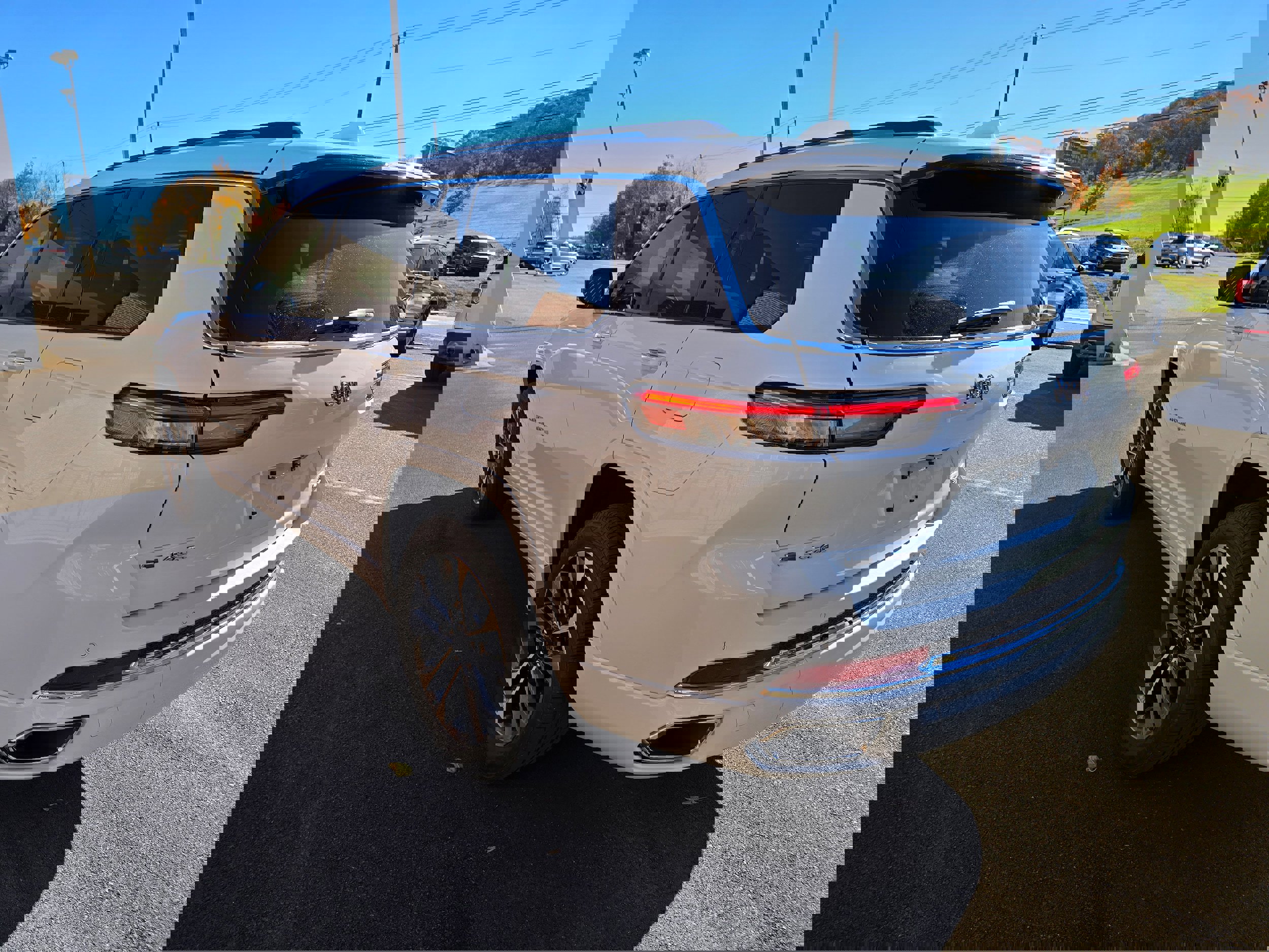 Used 2022 Jeep Grand Cherokee L Overland image 6