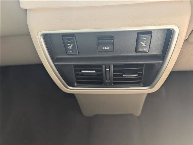 Used 2016 Nissan Murano Platinum AWD/4WD image 16