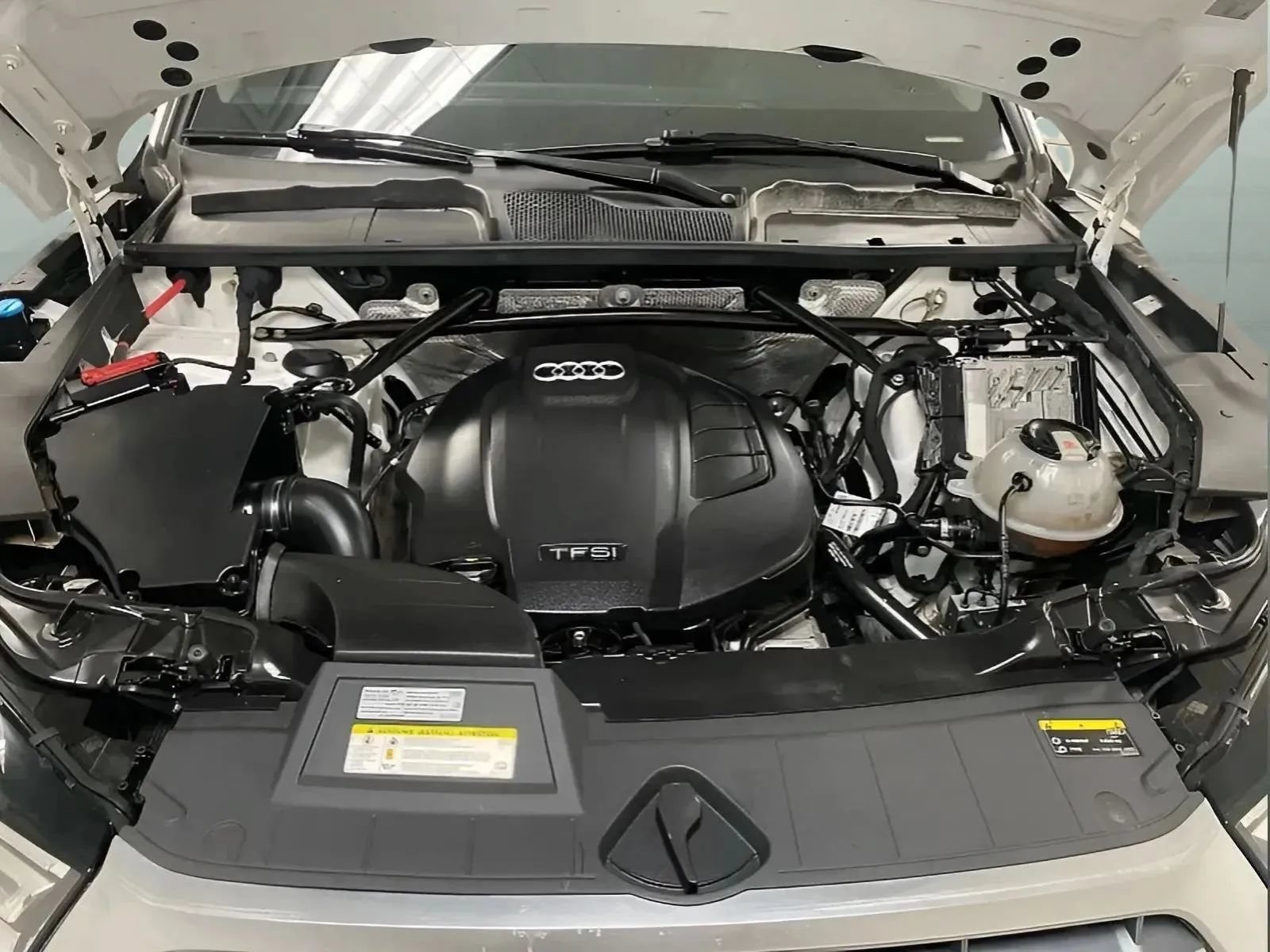 Used 2020 Audi Q5 2.0T Premium AWD/4WD image 15