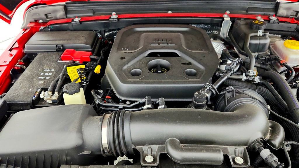 Used 2025 Jeep Wrangler Sport AWD/4WD image 26