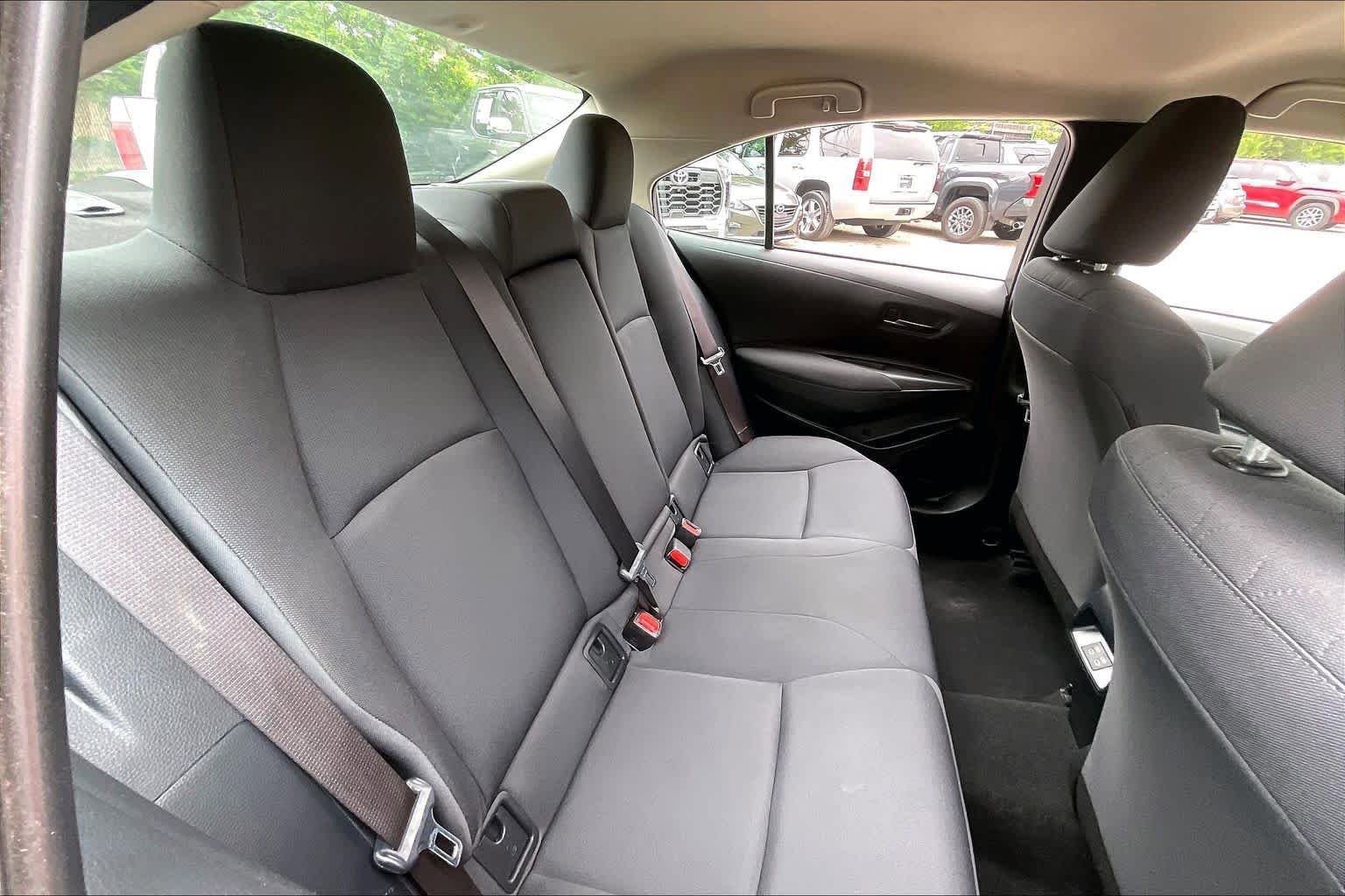 Used 2023 Toyota Corolla LE FWD image 19