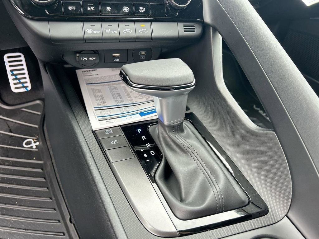 New 2026 Hyundai Elantra Sport FWD image 25