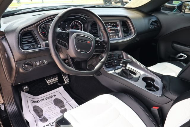 Used 2023 Dodge Challenger R/T Scat Pack RWD image 9