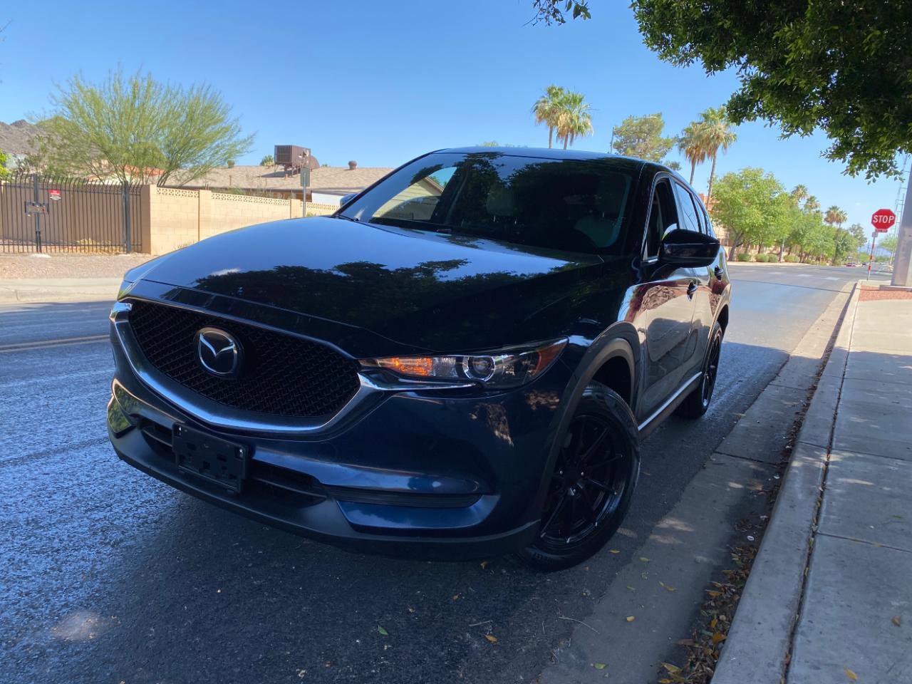 Used 2018 MAZDA CX-5 Touring w/ Preferred Equipment Package FWD image 2