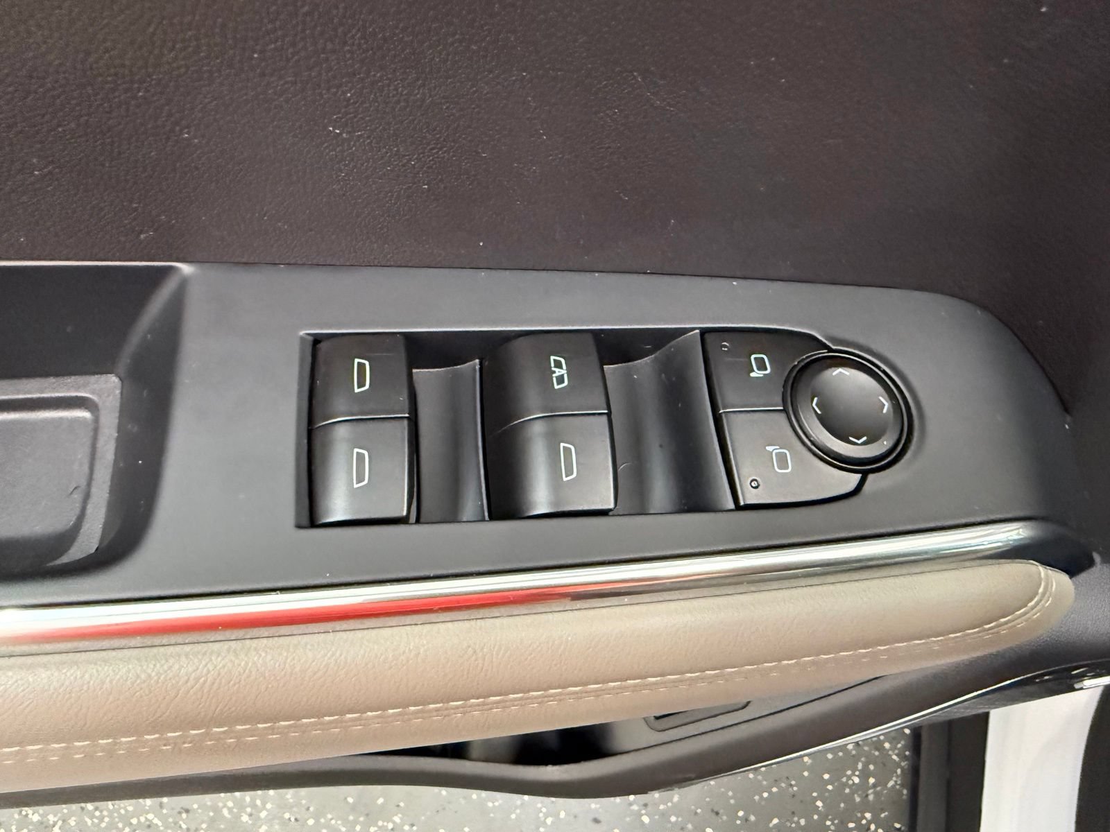 Used 2026 GMC Acadia Elevation w/ Elevation Premium Package AWD/4WD image 10