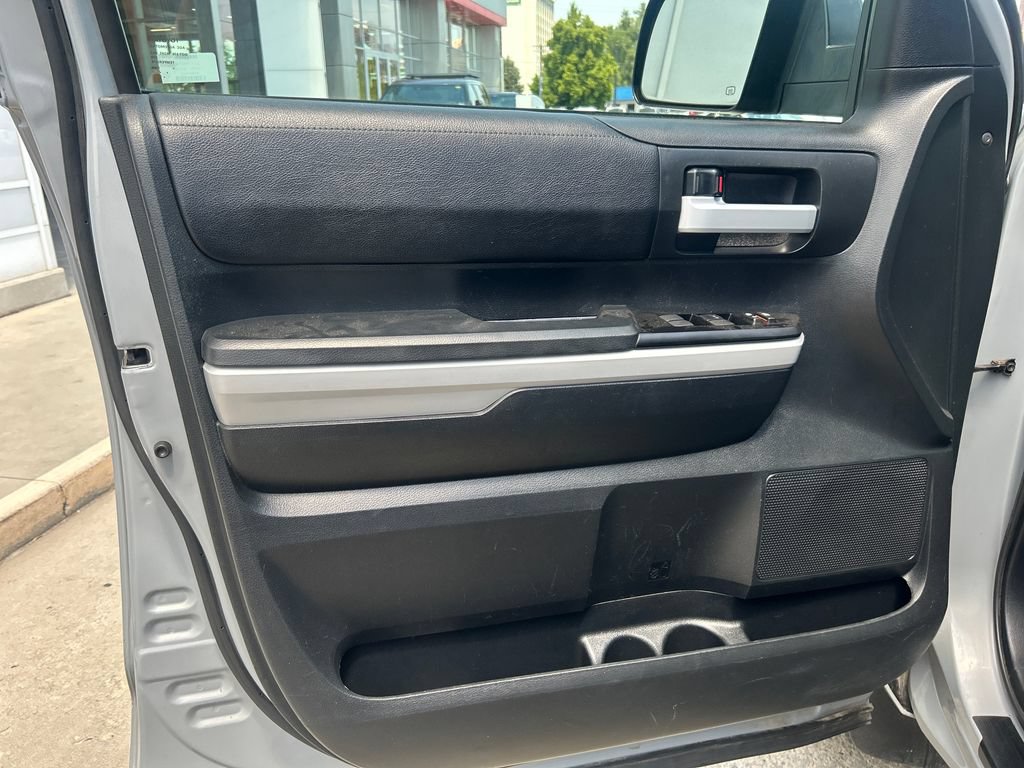 Used 2019 Toyota Tundra SR5 AWD/4WD image 10
