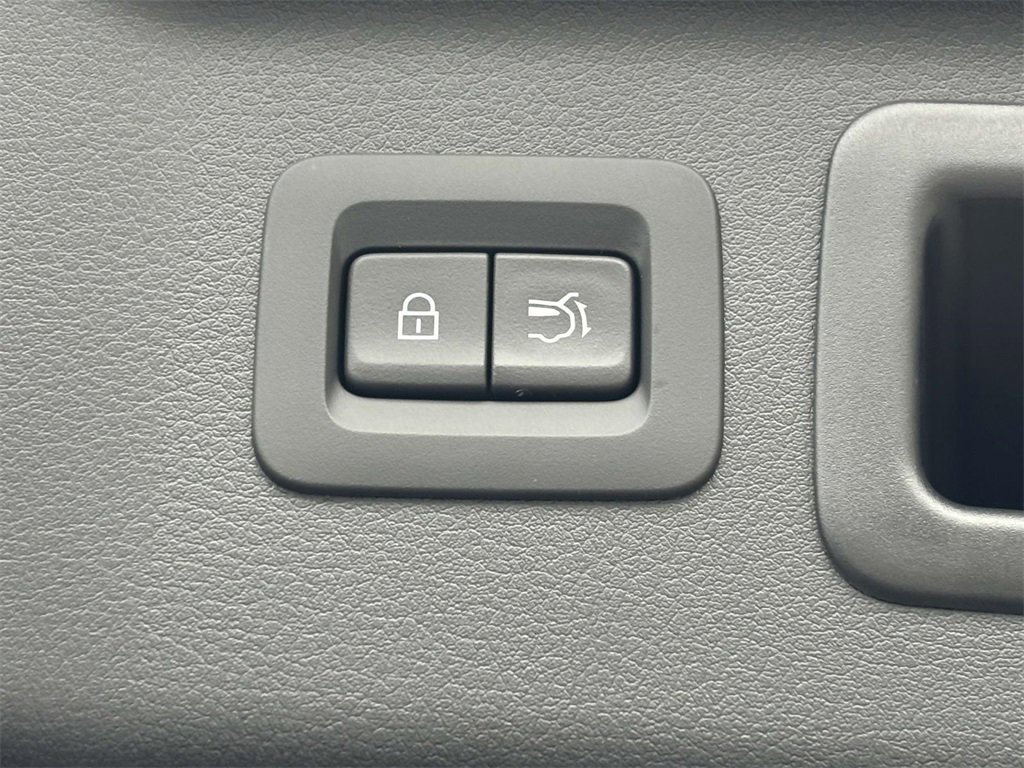 New 2025 MAZDA CX-70 Plug-In Hybrid w/ Premium Pkg image 36