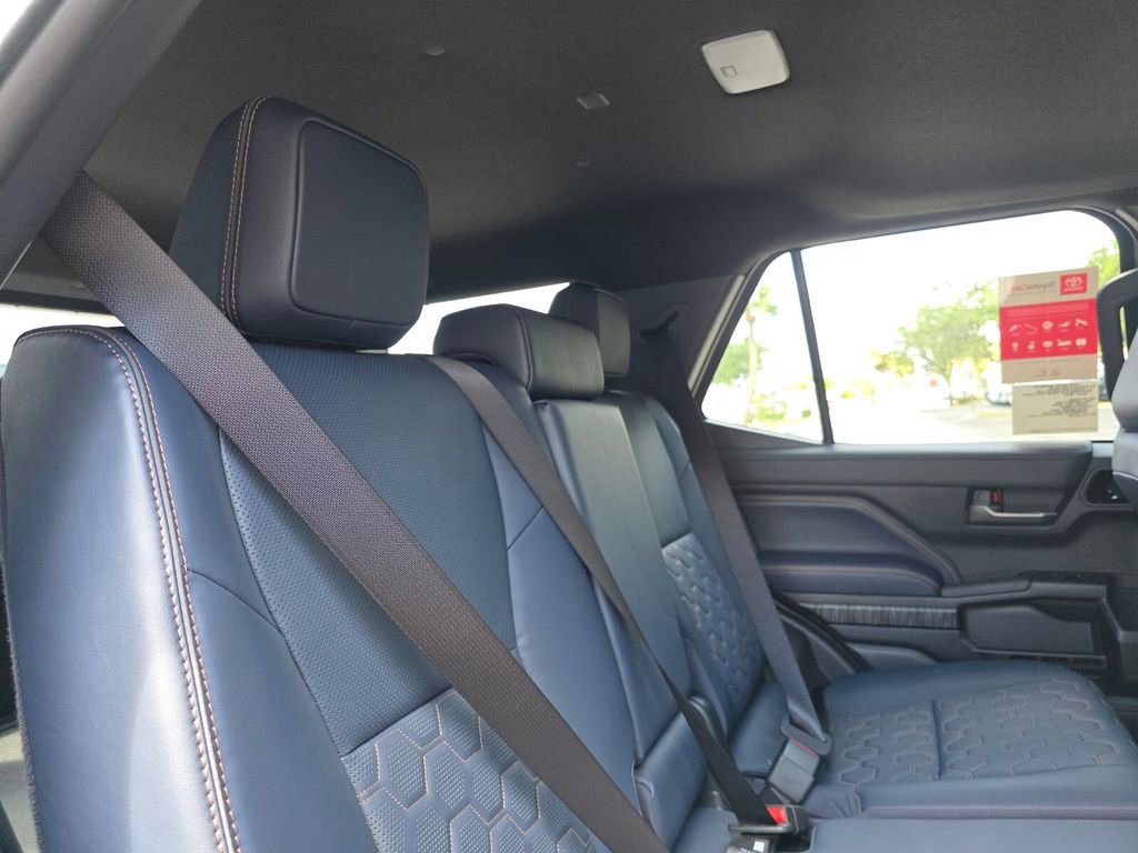 New 2026 Toyota 4Runner Platinum AWD/4WD image 18