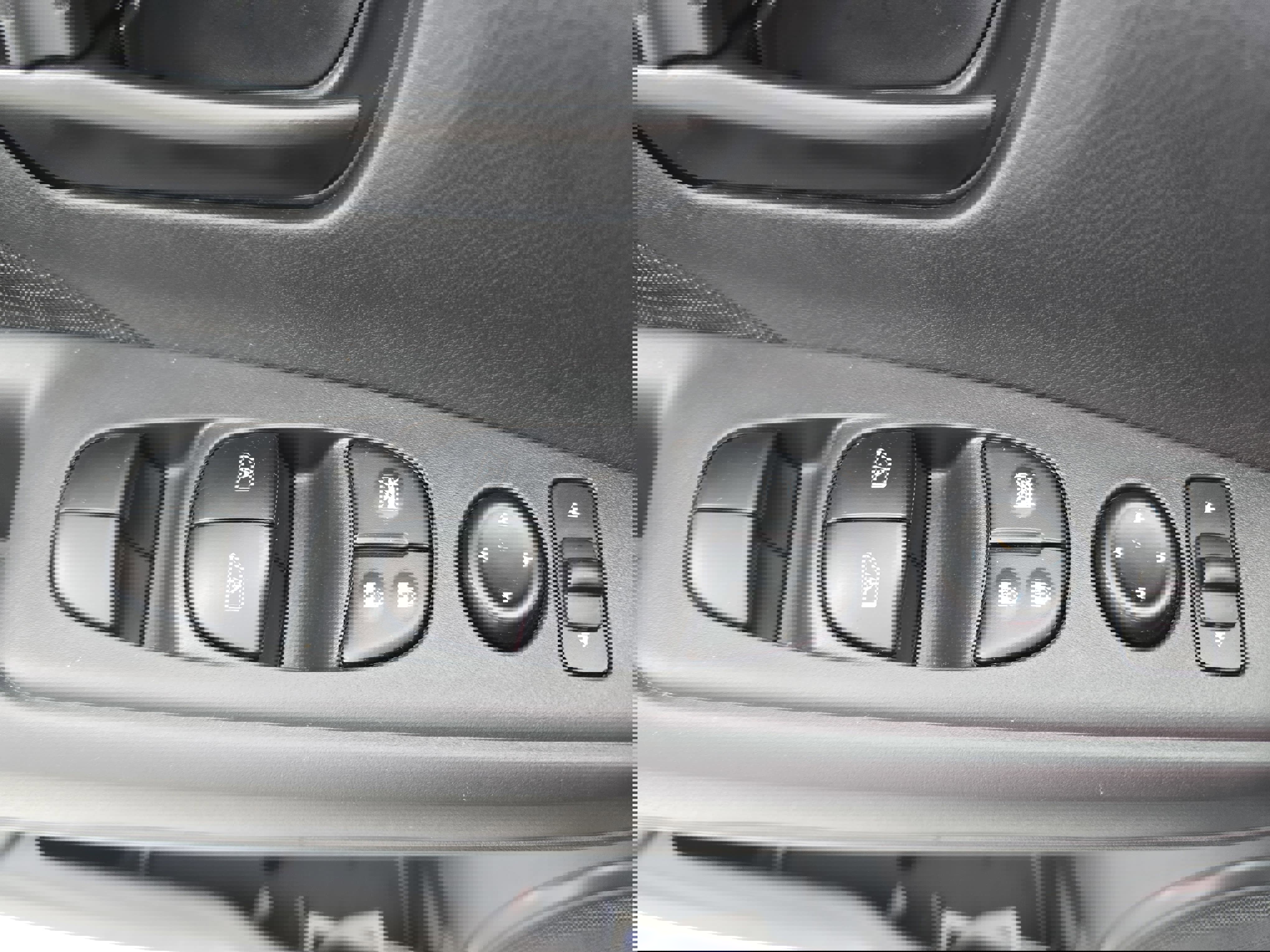 Certified 2025 Nissan Kicks Play S image 27