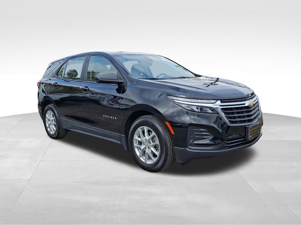 Used 2023 Chevrolet Equinox LS w/ LPO, Floor Liner Package FWD image 1