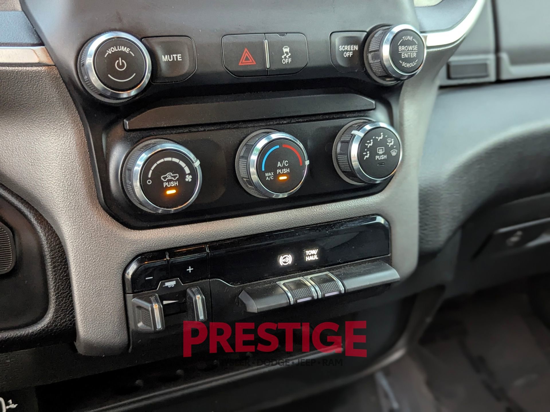 Used 2024 RAM 2500 Big Horn image 28