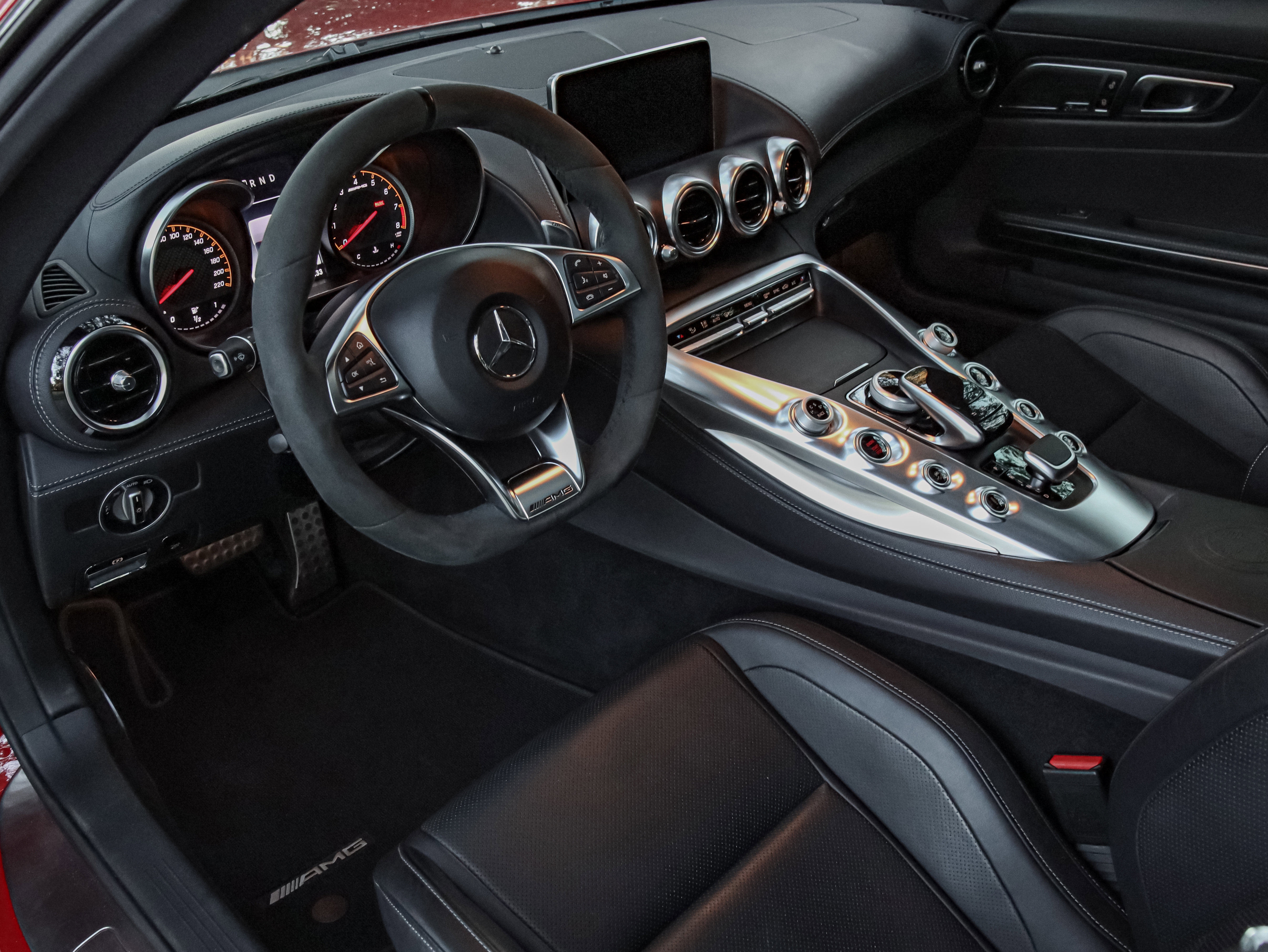 Used 2018 Mercedes-Benz AMG GT S image 27