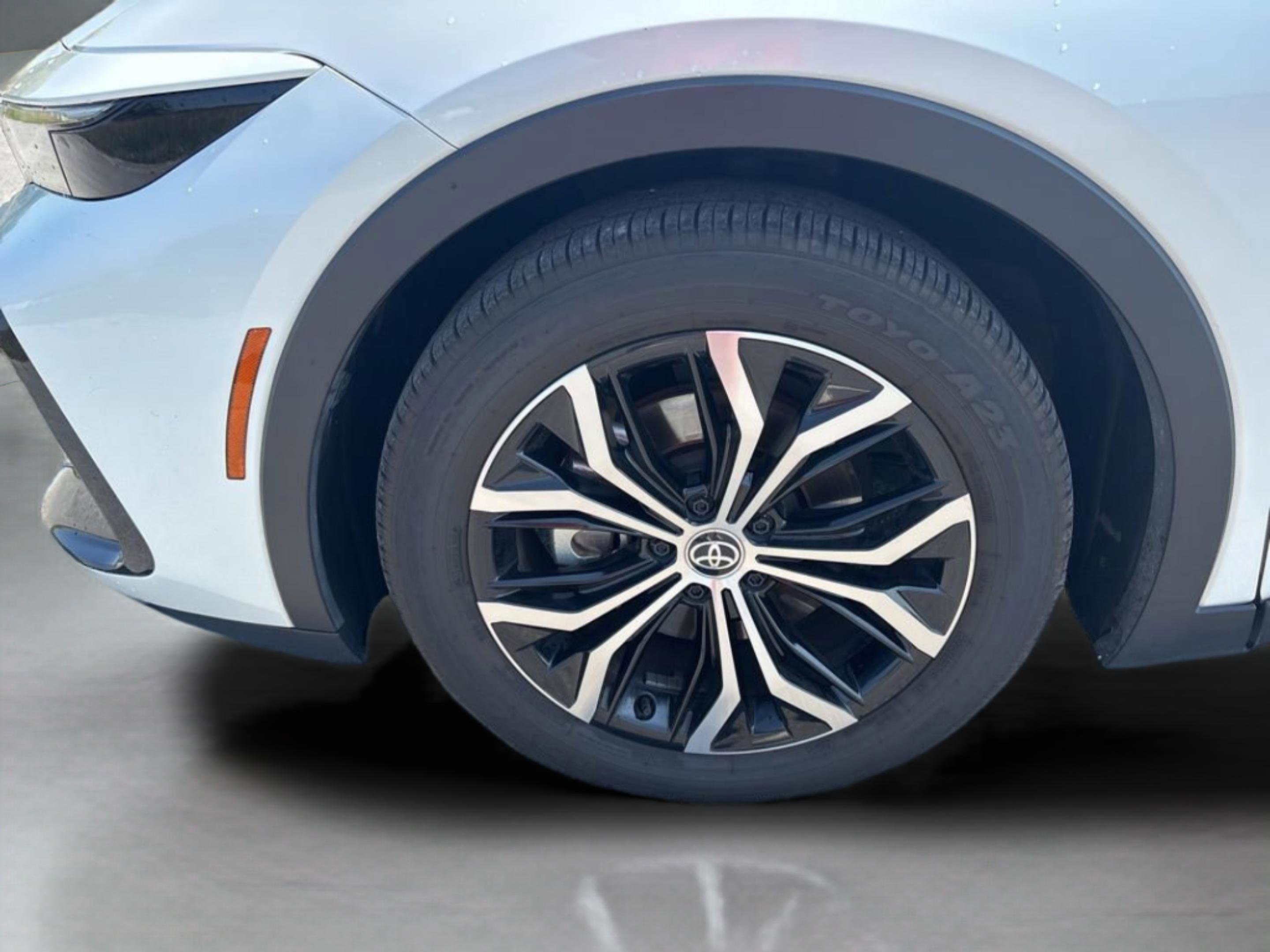 Used 2024 Toyota Crown Limited AWD/4WD image 45