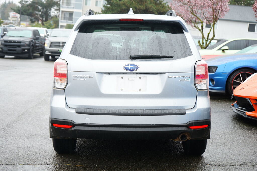 Used 2017 Subaru Forester 2.5i Limited image 3