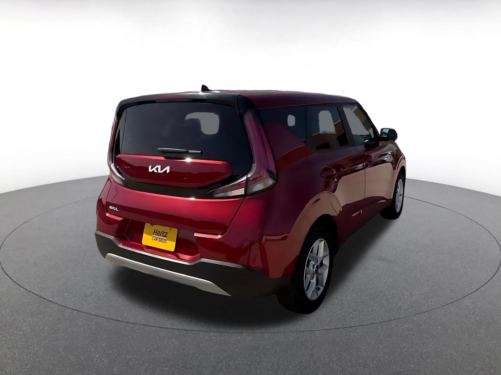 Used 2025 Kia Soul LX w/ LX Technology Package FWD image 13