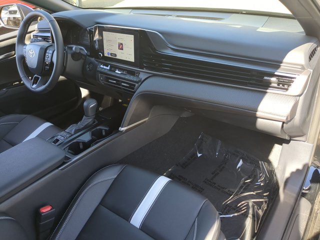 Used 2026 Toyota Camry Hybrid w/ Convenience Package FWD image 22