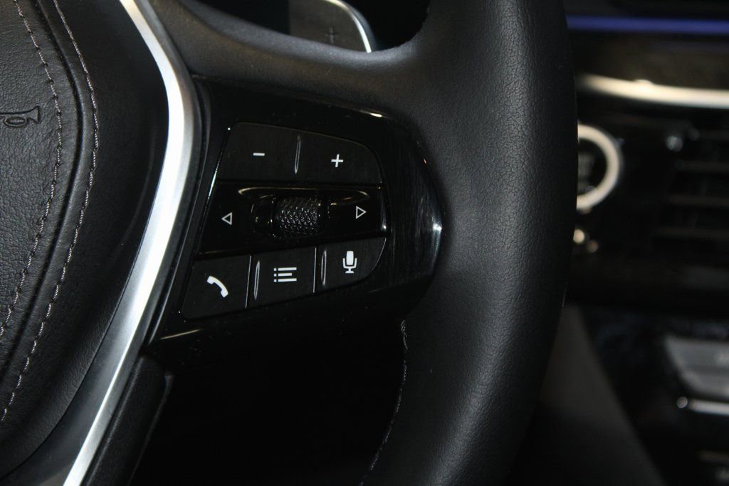 Used 2023 BMW 530i xDrive w/ Convenience Package image 23