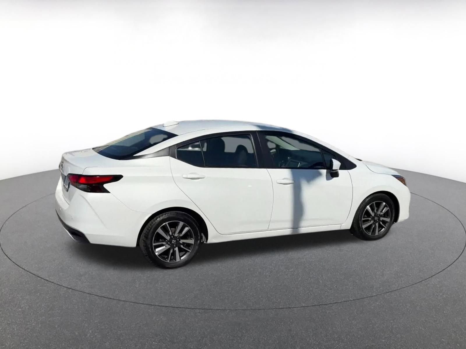 Used 2025 Nissan Versa SV image 14