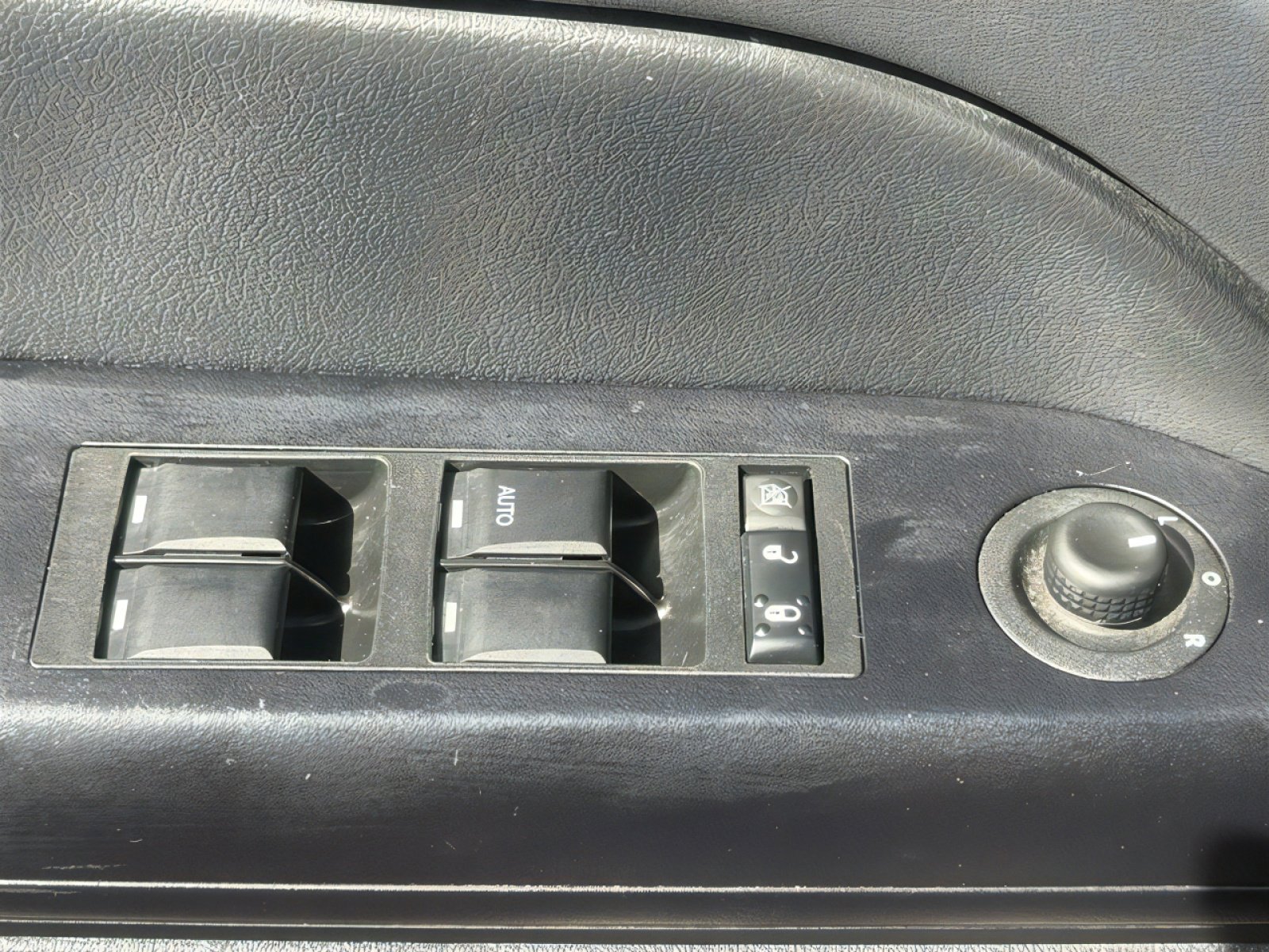 Used 2015 Jeep Compass Sport w/ Power Value Group image 31