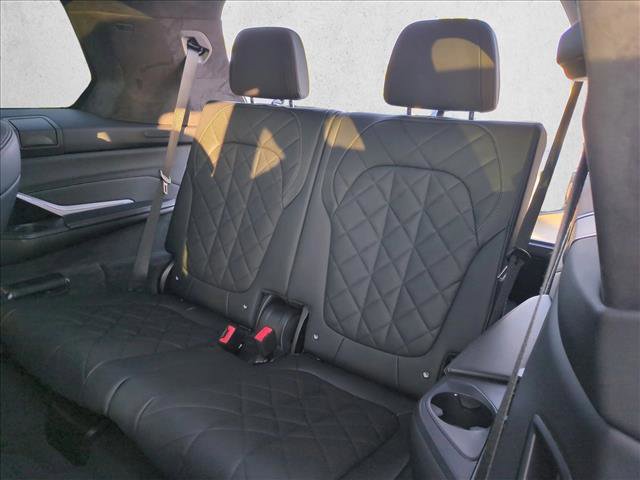 Used 2023 BMW X7 xDrive40i w/ M Sport Package AWD/4WD image 22