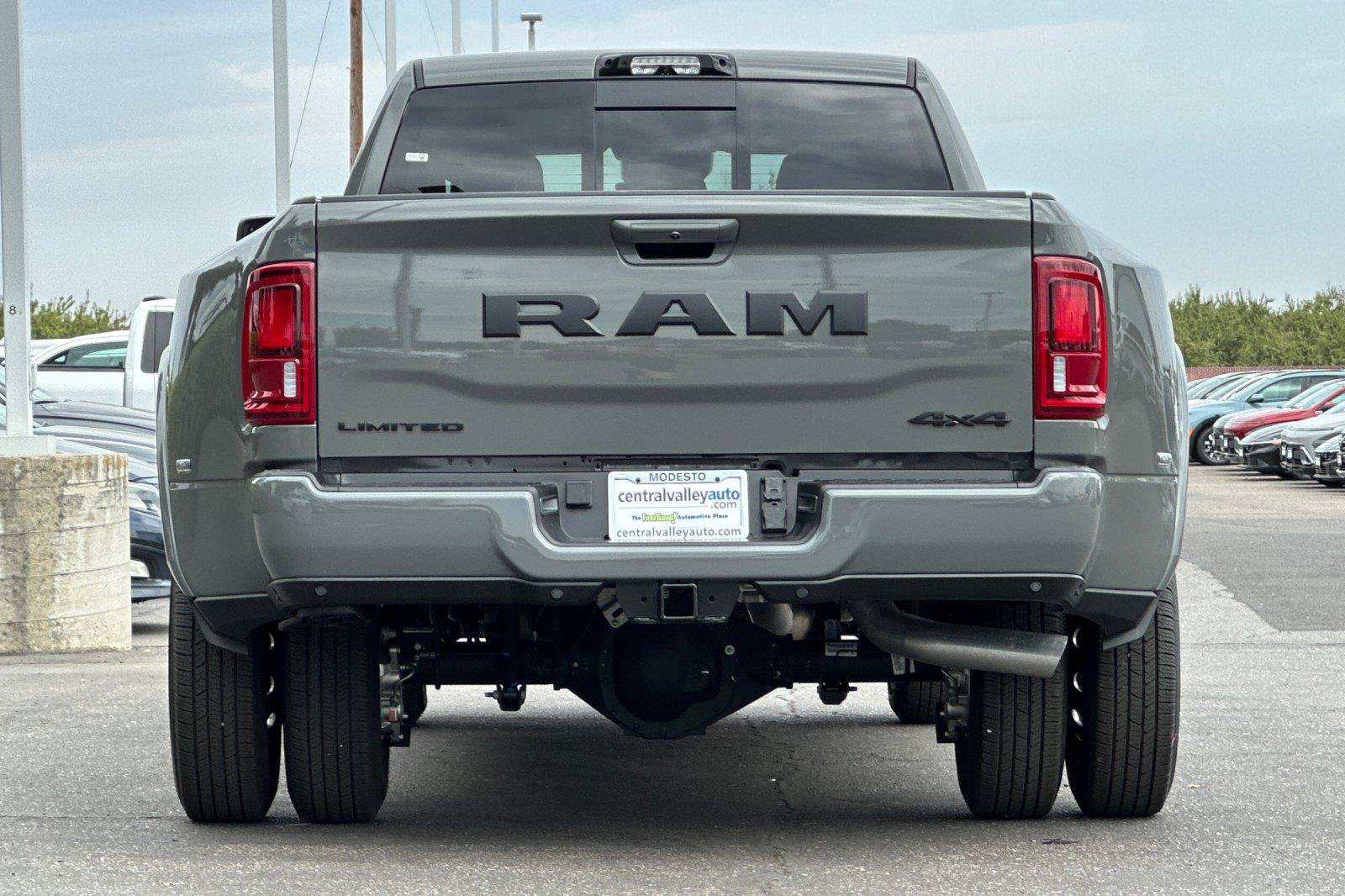 New 2027 RAM 3500 Limited AWD/4WD image 4
