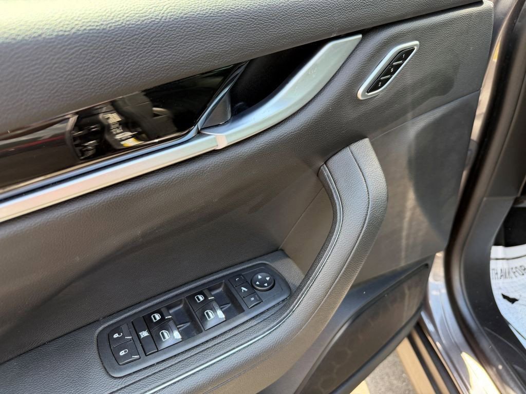 Used 2022 Maserati Levante GT AWD/4WD image 10