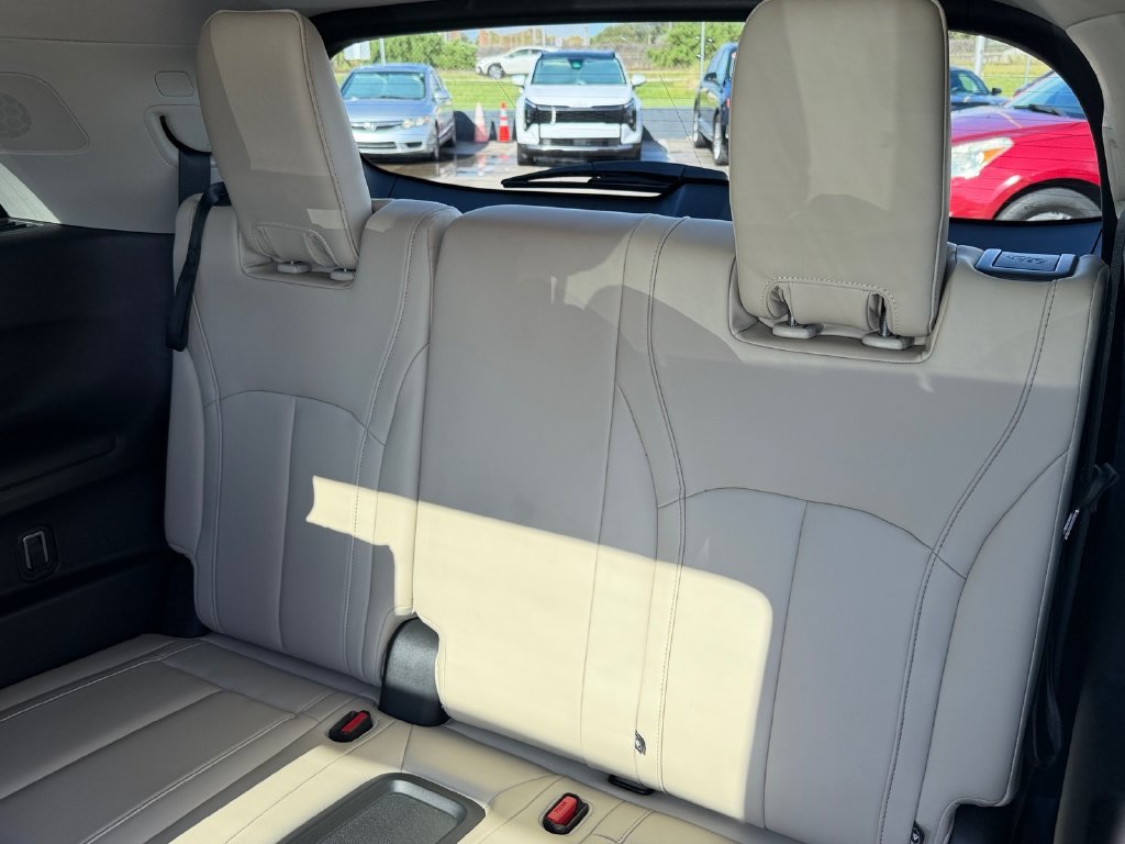 Used 2023 INFINITI QX60 Pure FWD image 13