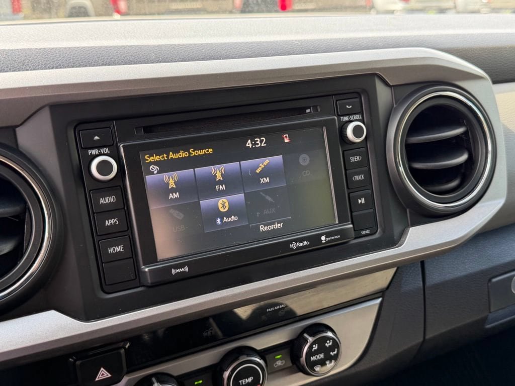 Used 2018 Toyota Tacoma SR5 AWD/4WD image 20