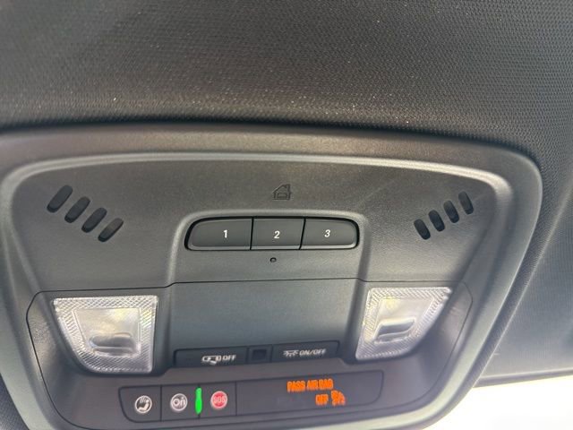 Used 2023 Chevrolet Traverse LT image 26