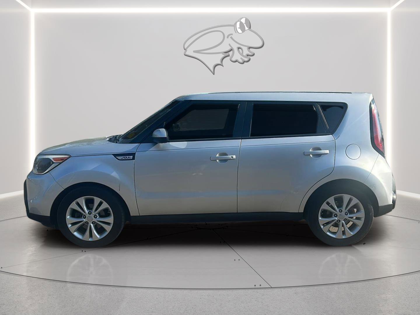 Used 2015 Kia Soul + image 2