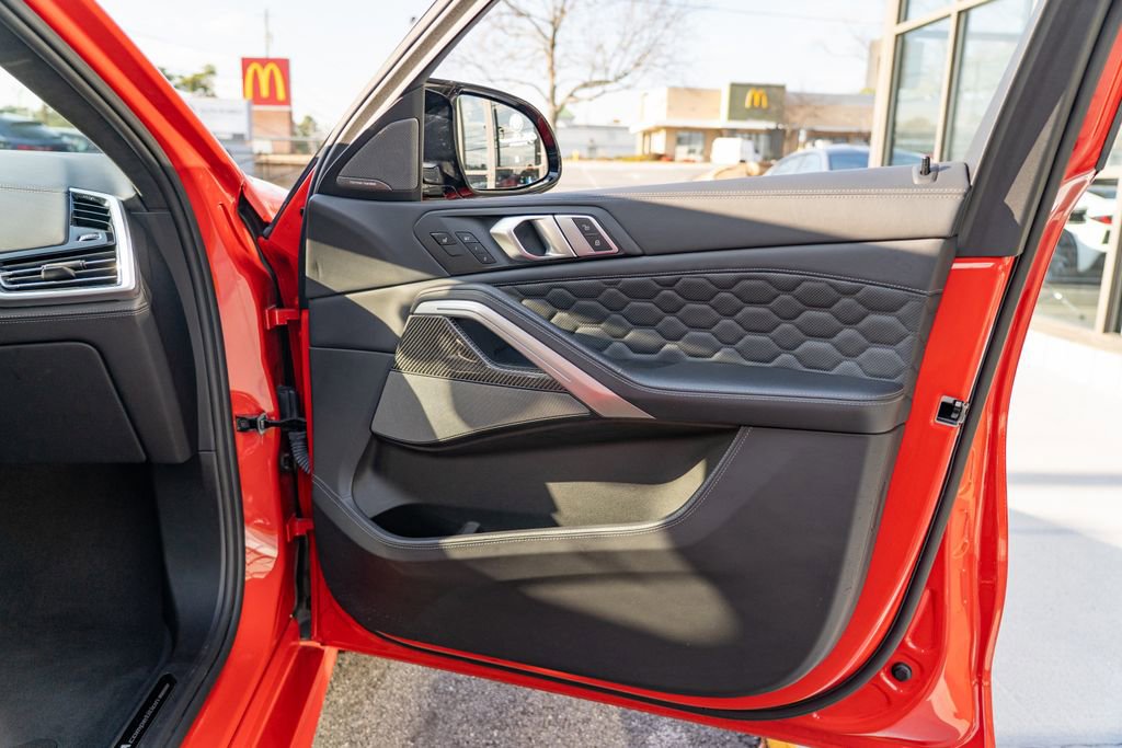 Used 2021 BMW X6 M w/ Competition Package image 21