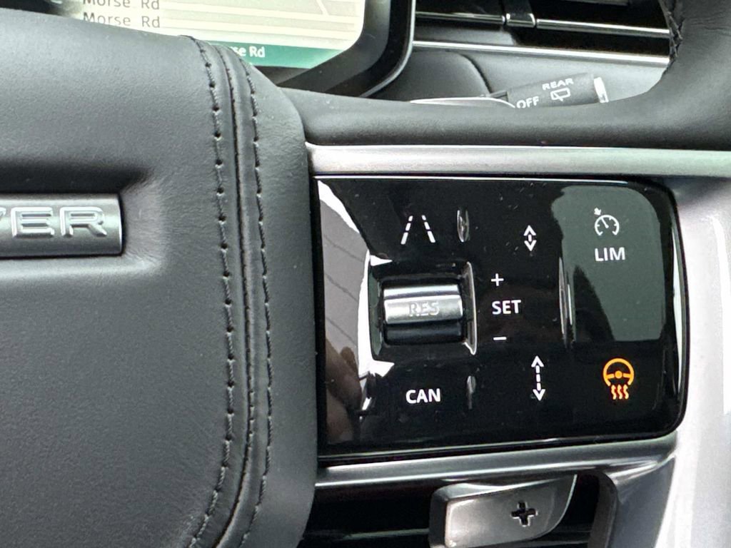 New 2025 Land Rover Range Rover SE image 27