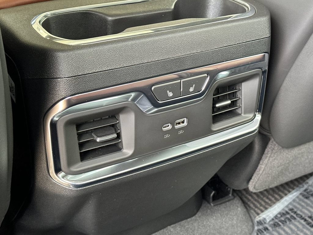 New 2026 GMC Sierra 2500 Denali Ultimate AWD/4WD image 13